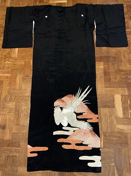 czarne kimono kurotomesode