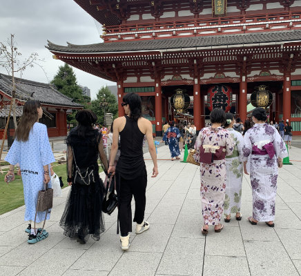 Kobiety w Japonii - ubrane tradycyjnie