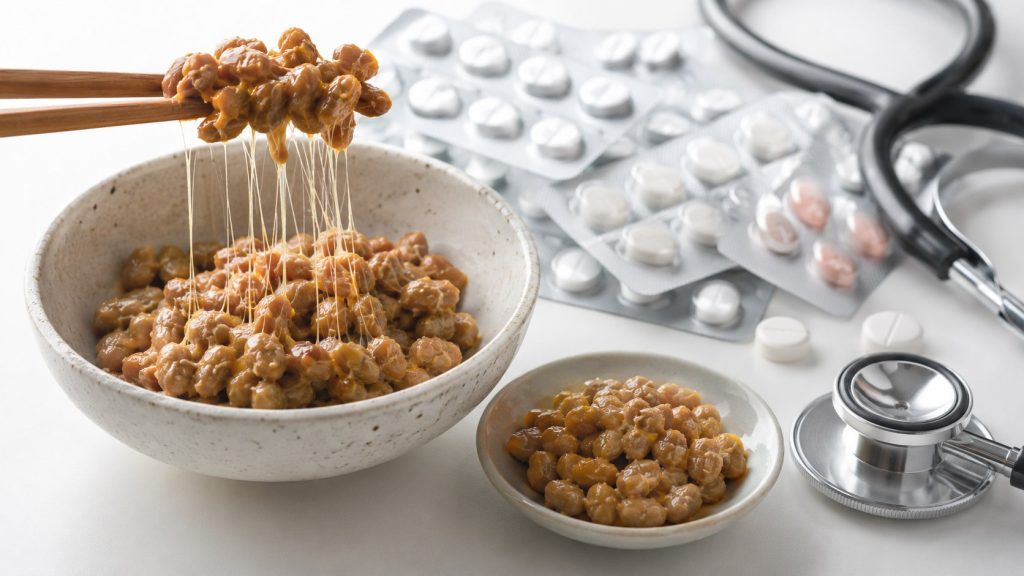 Natto i leki przeciwkrzepliwe: kiedy japońskie jedzenie wymaga ostrożności